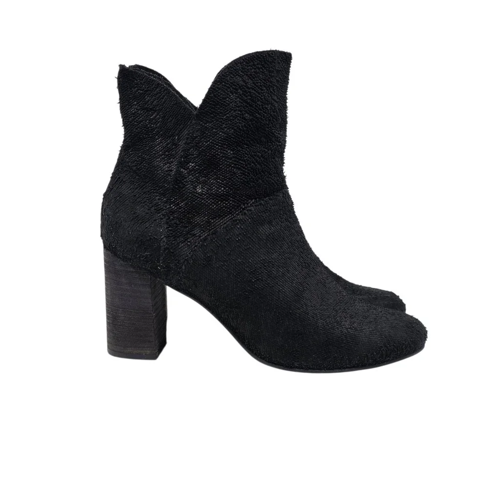 Anthropologie Seychelles Prop Black Textured Leather Ankle Boots Block Heel‎ 7.5